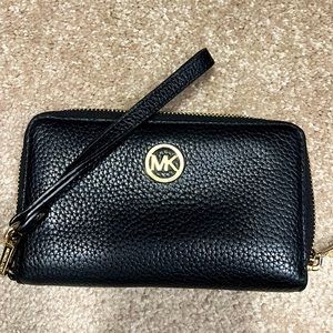 EUC - Michael Kora Pebbled Leather Wrislet